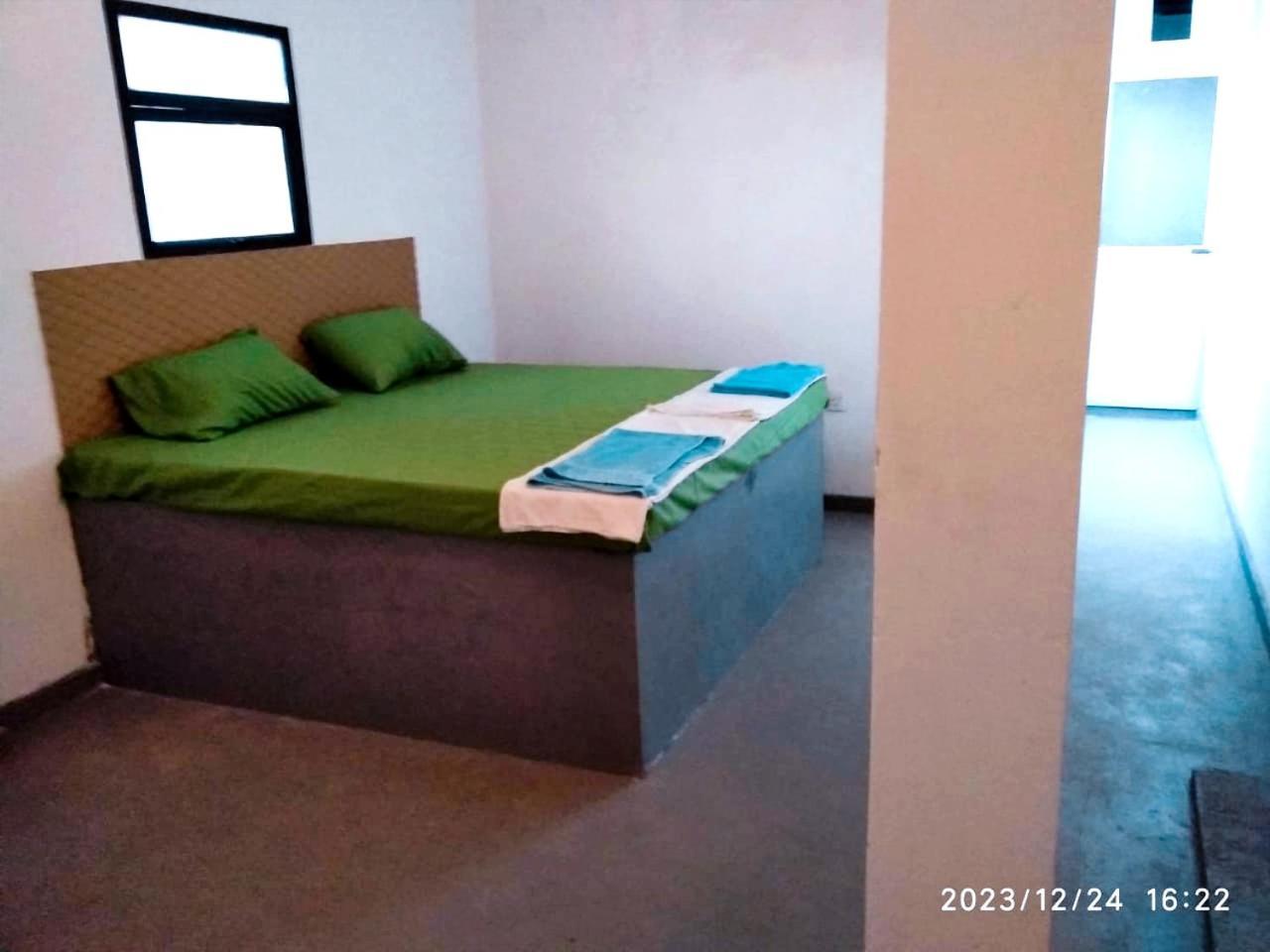 Glance Beach Ahangama Room photo
